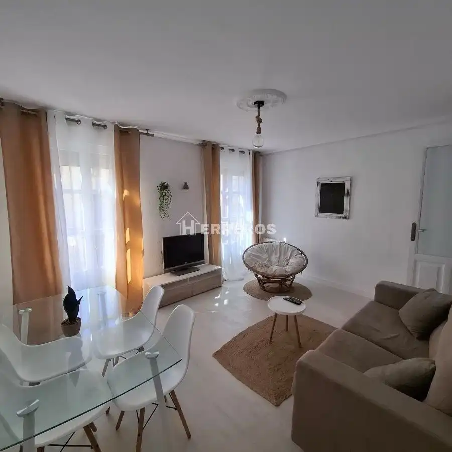 Living room of Apartments for sale in  Logroño  with Heating, Parquet flooring and Storage room