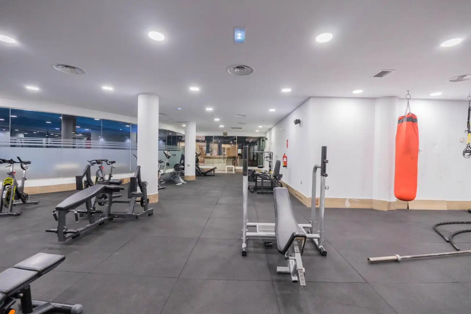 Flat for sale in Benahavís  with Air Conditioner, Heating and Private garden