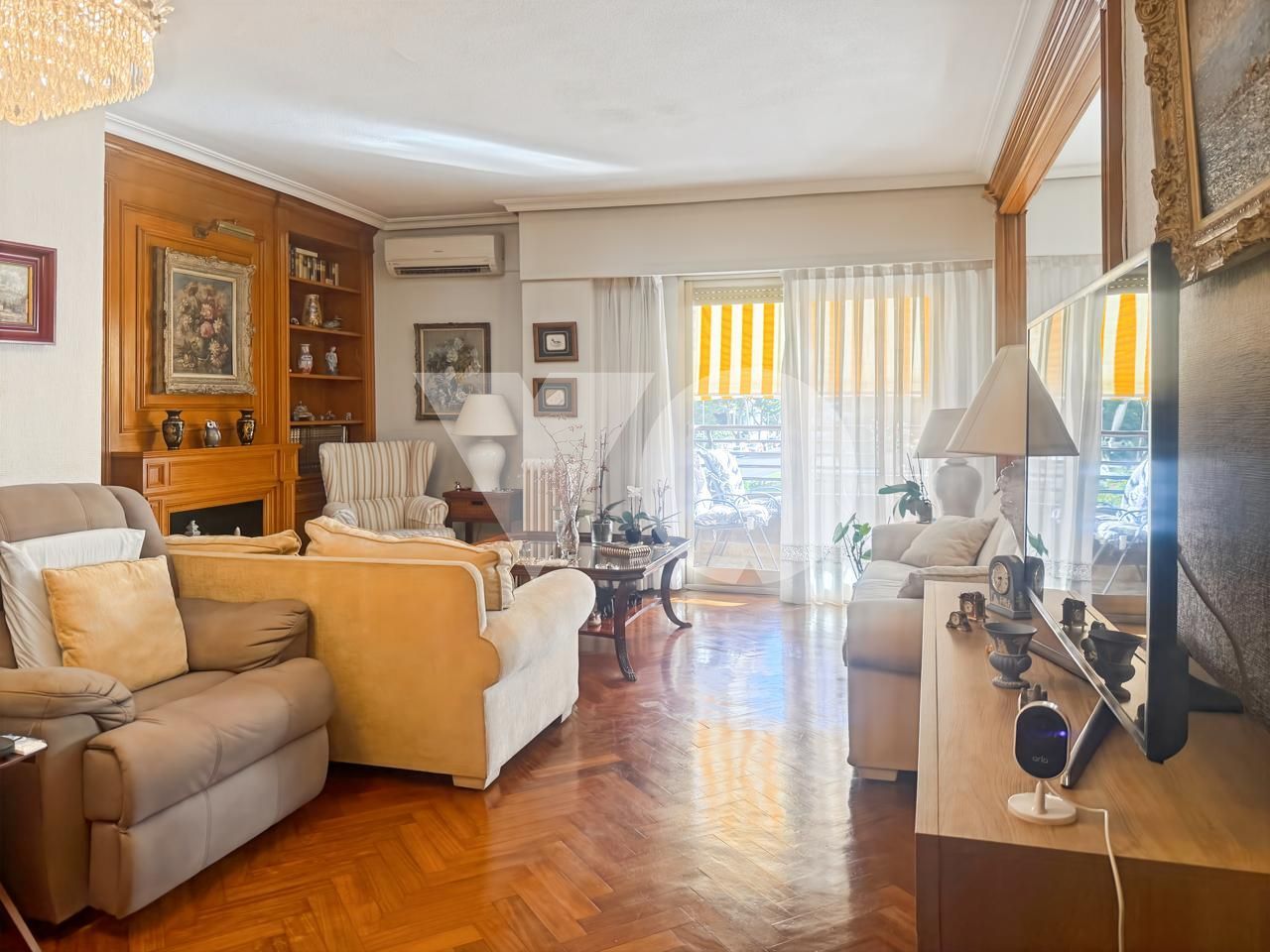 Living room of Flat for sale in  Madrid Capital  with Air Conditioner, Heating and Terrace