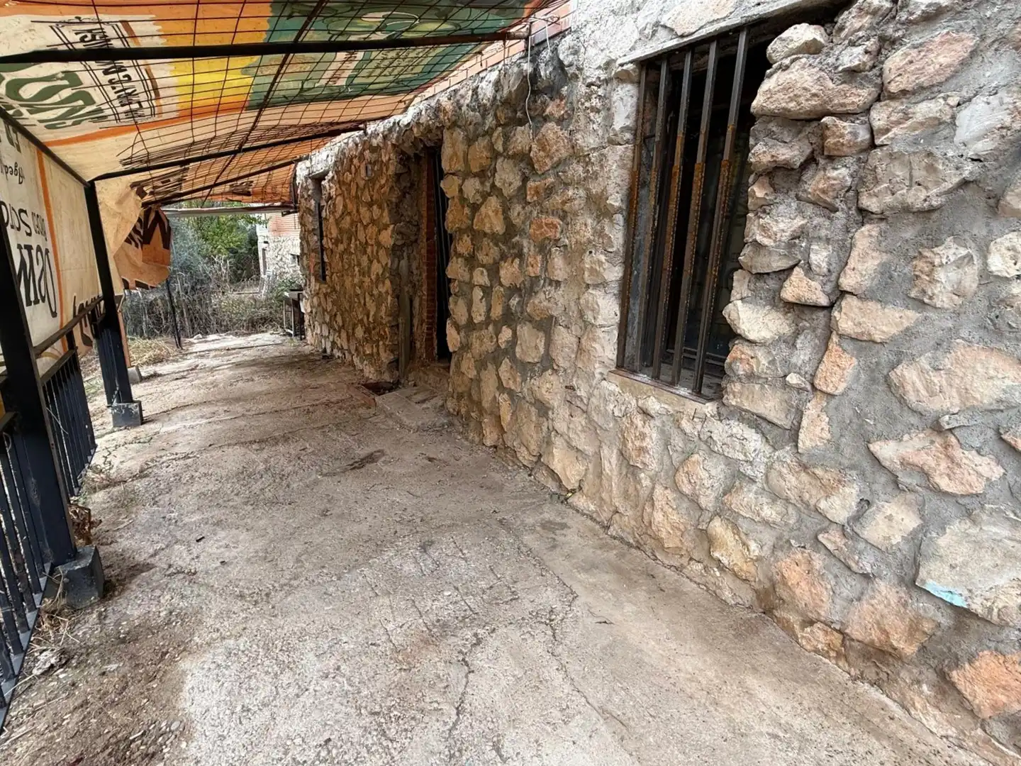 Vista exterior de Casa o xalet en venda en Fuentenovilla amb Jardí privat i Terrassa