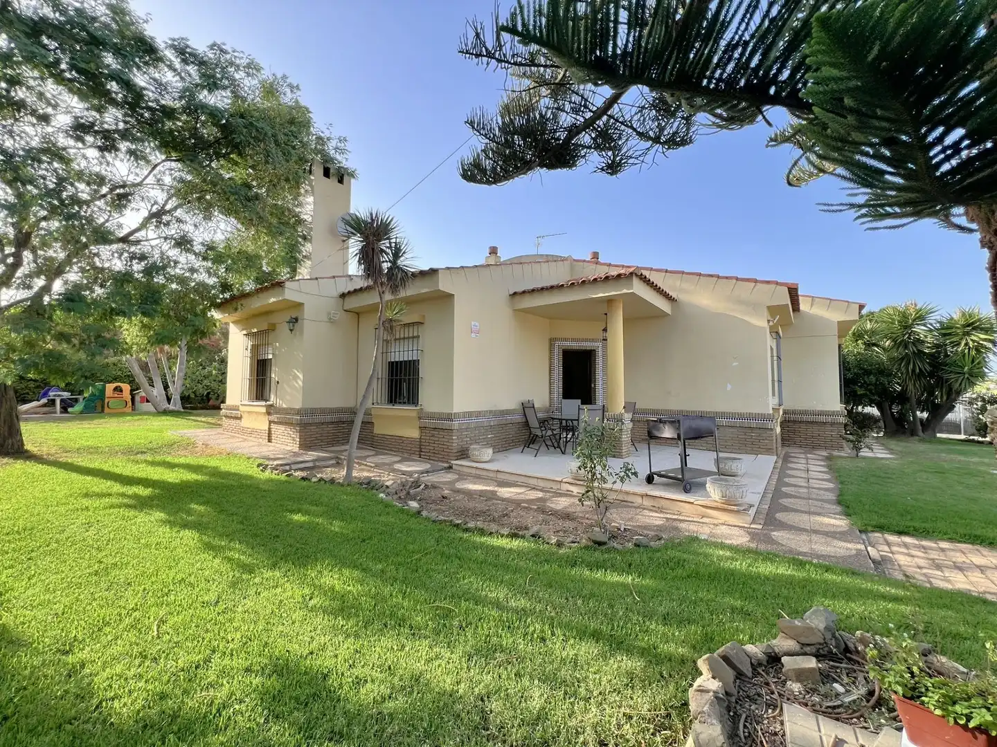 Casa con jardín en venta en BRECA