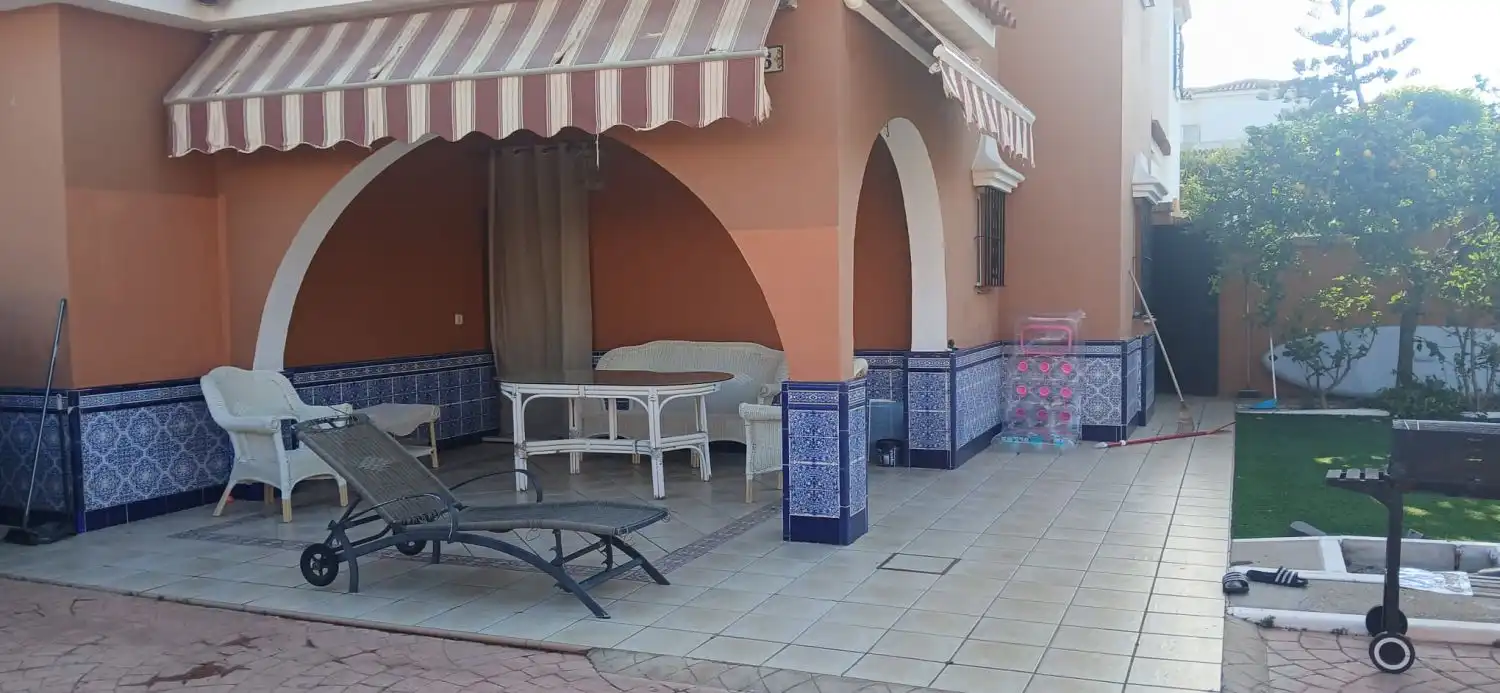 Chalet con piscina en venta en Matalascañas, imagen 6