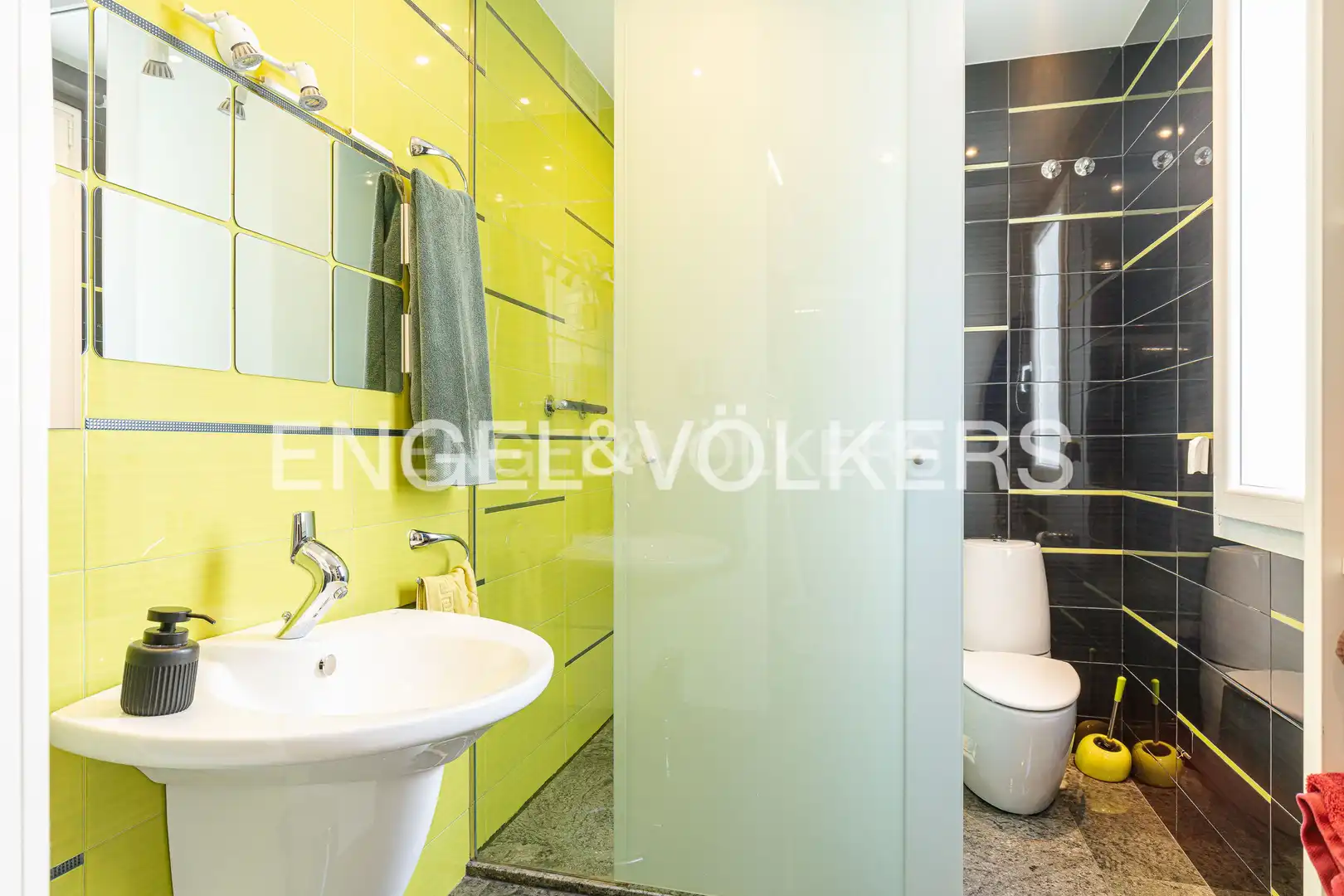 Baño de Ático en venta en Madrid con Aire acondicionado, Calefacción y Terraza