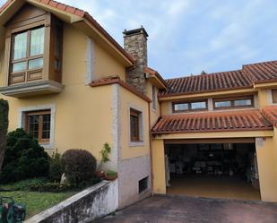 Vista exterior de Casa o xalet en venda en Cambre  amb Terrassa