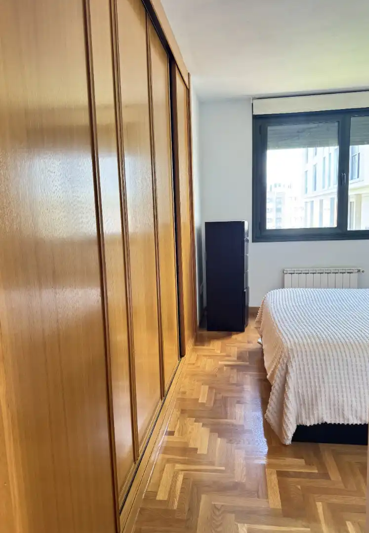 Habitación de Piso en venta en Avilés con Calefacción, Parquet y Terraza
