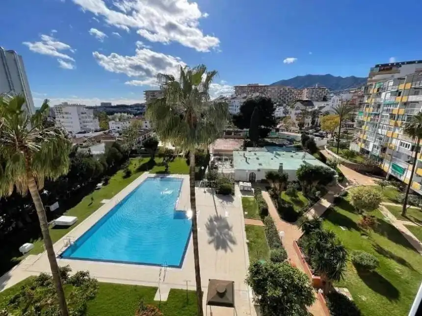 Habitatge amb piscina en venda a Arroyo de la Miel