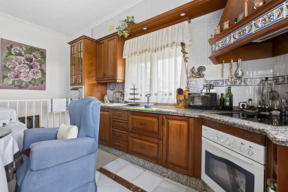 Küche von Maisonette zum Verkauf in Bollullos de la Mitación mit Heizung, Privatgarten und Abstellraum