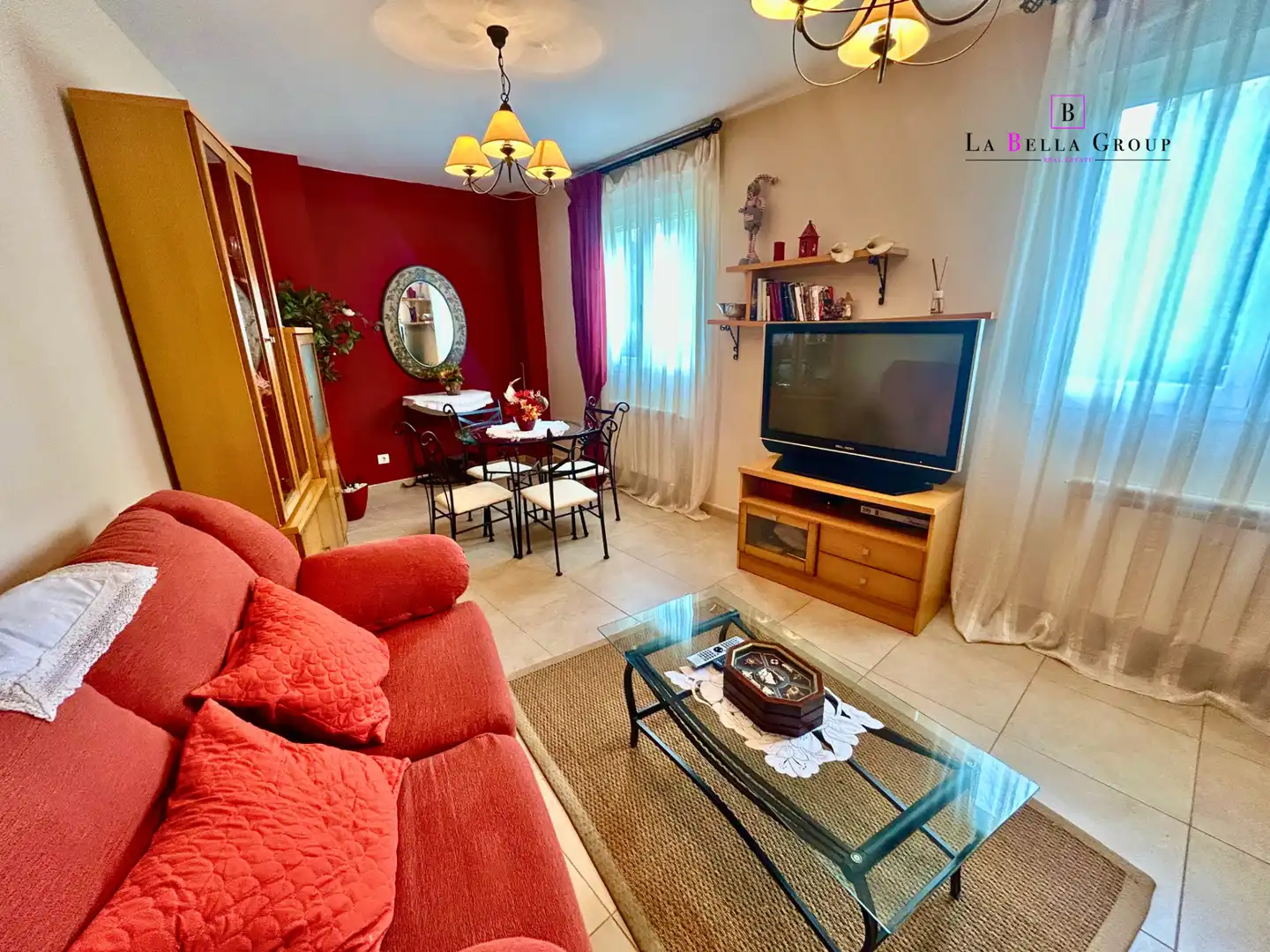 Sala de estar de Casa o chalet en venta en Oña con Calefacción, Jardín privado y Amueblado