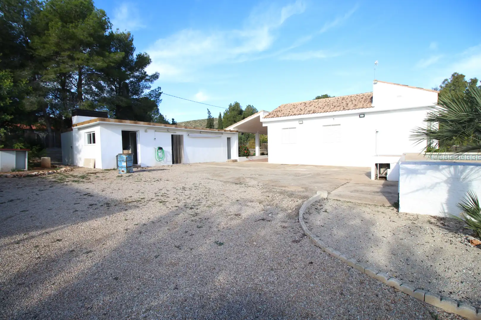 Vista exterior de Casa o chalet en venta en Llombai con Aire acondicionado, Calefacción y Jardín privado