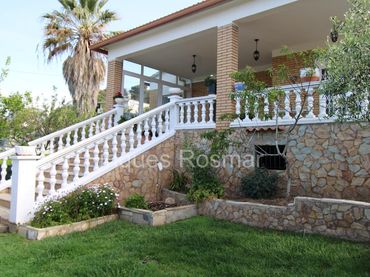Casa amb piscina en venda a Lloret Residencial - Montlloret