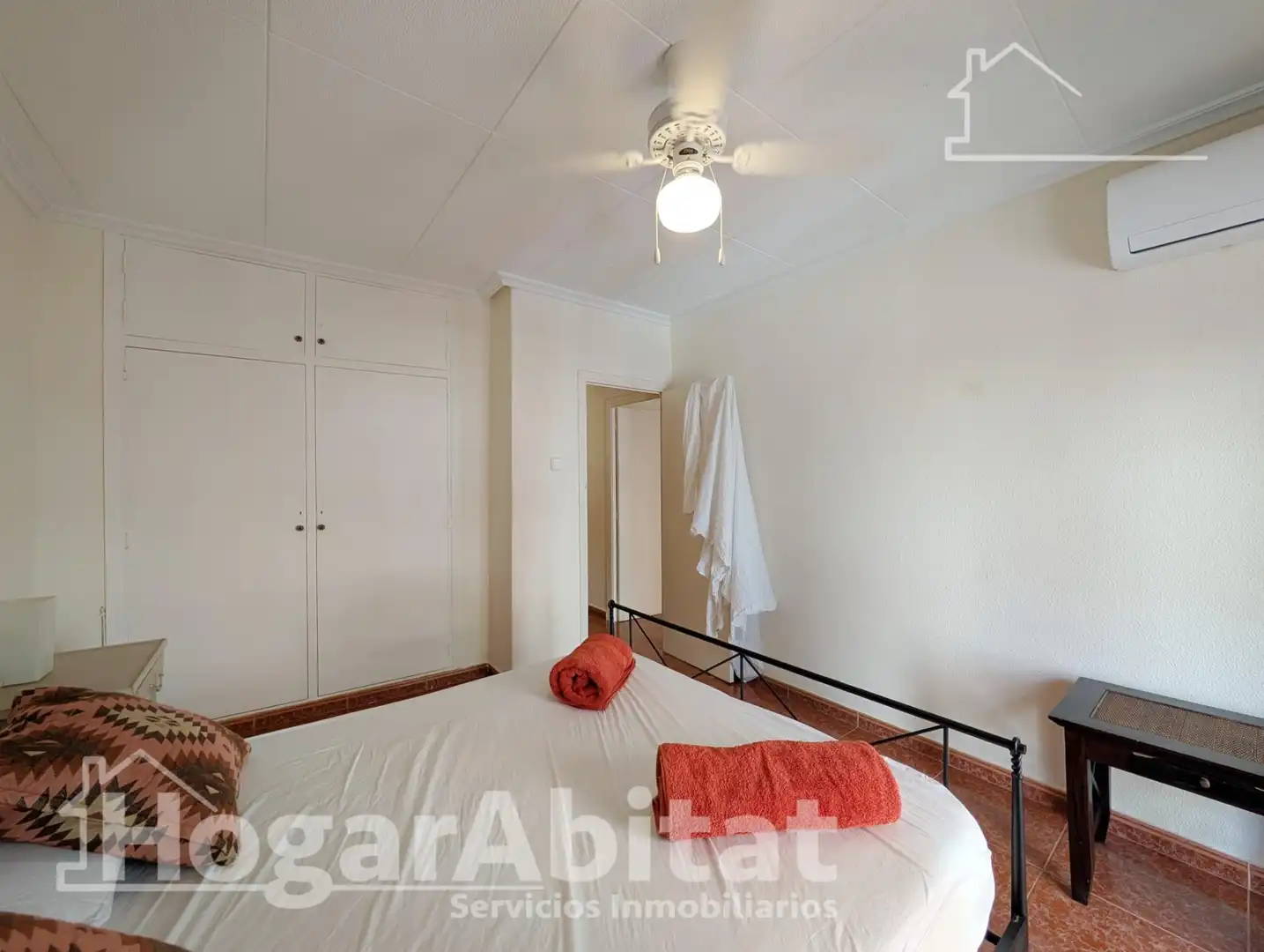 Schlafzimmer von Wohnung zum Verkauf in Santa Pola mit Klimaanlage, Heizung und Möbliert