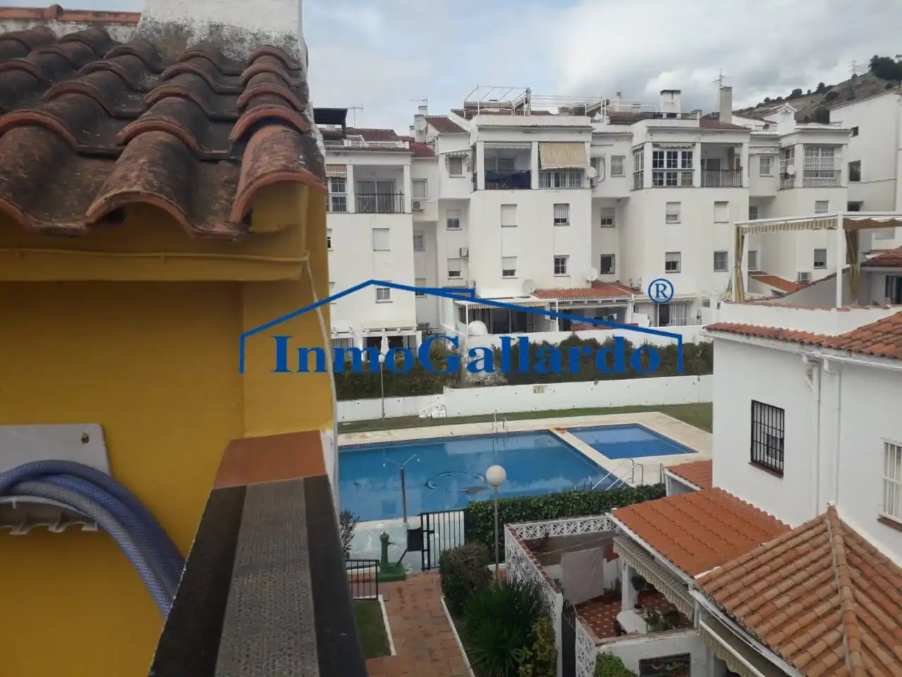 Vista exterior de Casa o xalet en venda en Málaga amb Aire condicionat, Terrassa i Piscina comunitària
