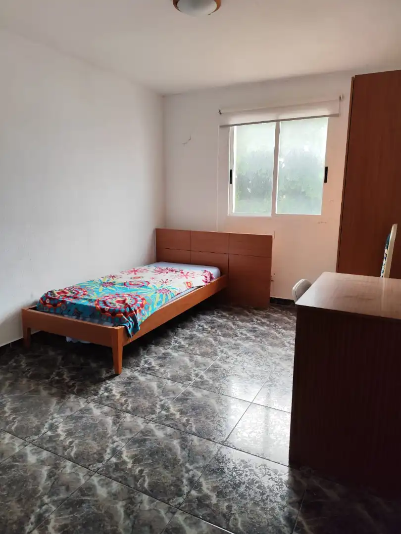 Habitación de Piso de alquiler en San Cristóbal de la Laguna con Amueblado, Lavadora y Internet