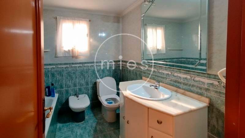Bathroom of Flat for sale in Torrent  with Furnished and Balcony