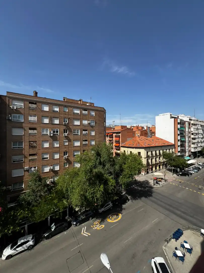 Vista exterior de Pis de lloguer en Madrid amb Calefacció, Forn i Rentadora