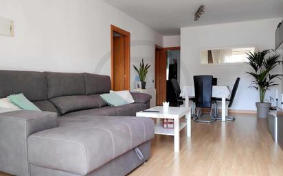 Living room of Flat for sale in Terrassa  with Air Conditioner, Terrace and Balcony