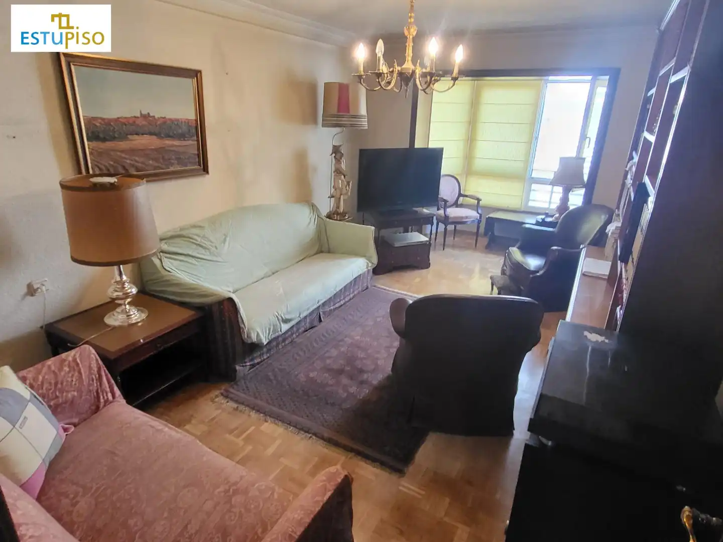 Sala de estar de Piso en venta en León Capital  con Parquet