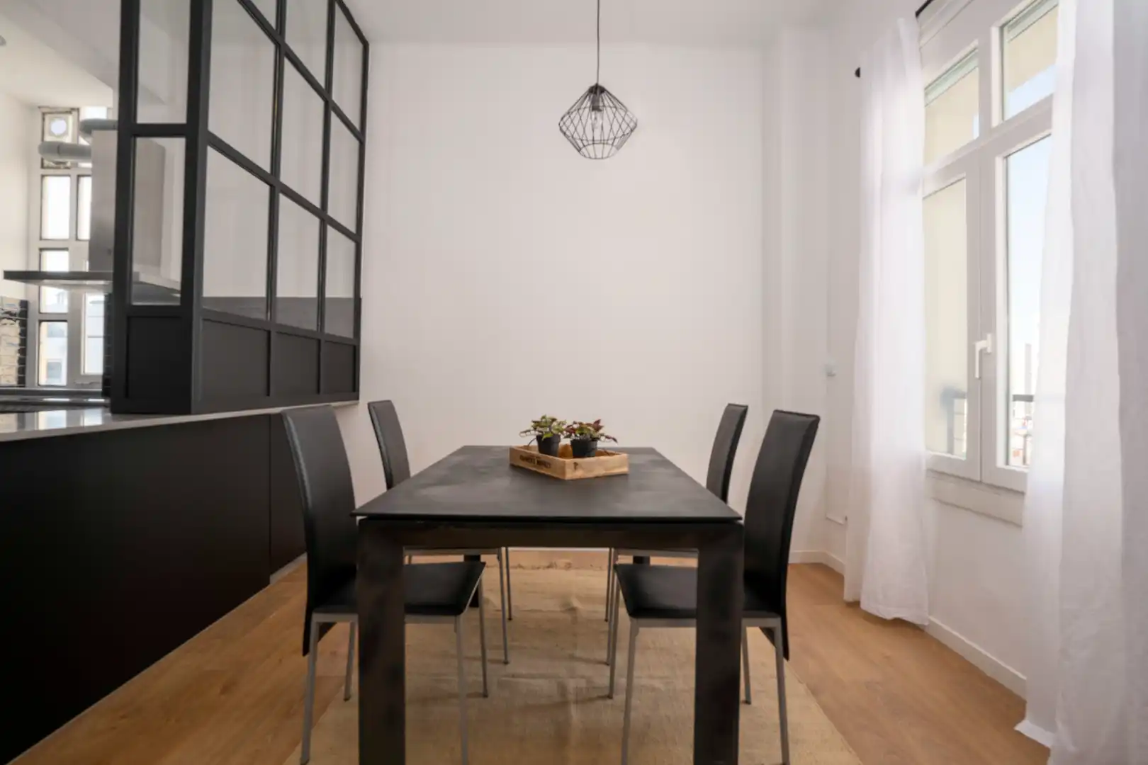 Apartamento con ascensor en alquiler en Passeig de Joan de Borbó, imagen 4