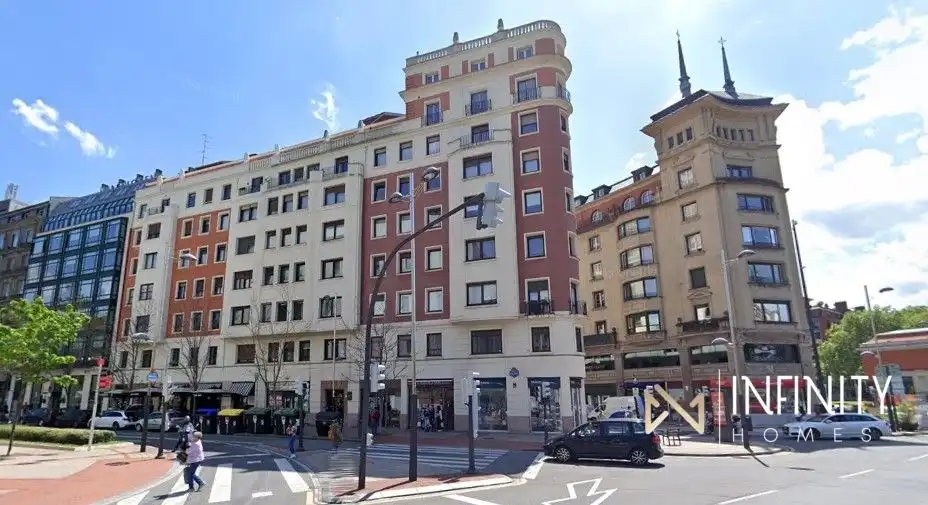 Vista exterior de Piso de alquiler en Bilbao  con Calefacción