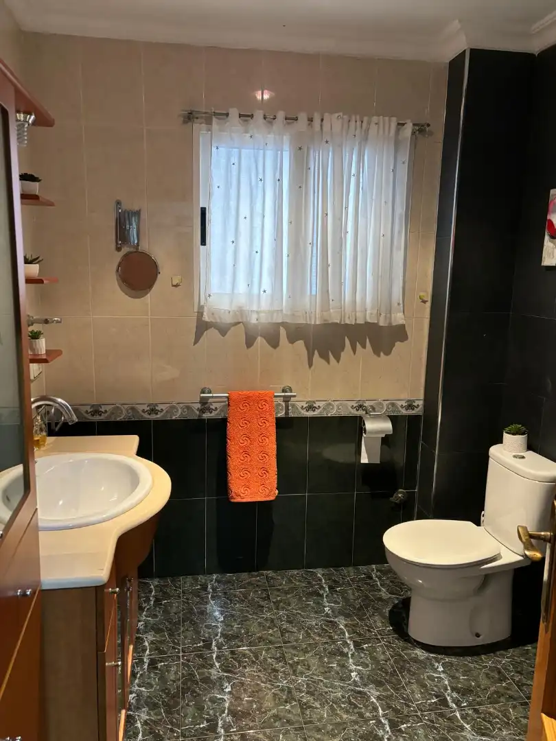 Bany de Casa o xalet en venda en Sagunto / Sagunt amb Aire condicionat, Terrassa i Traster
