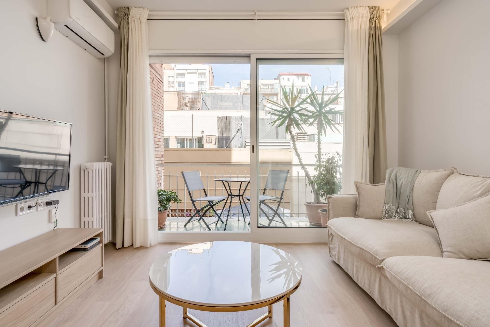 Balcony of Flat to rent in  Barcelona Capital  with Air Conditioner, Heating and Parquet flooring