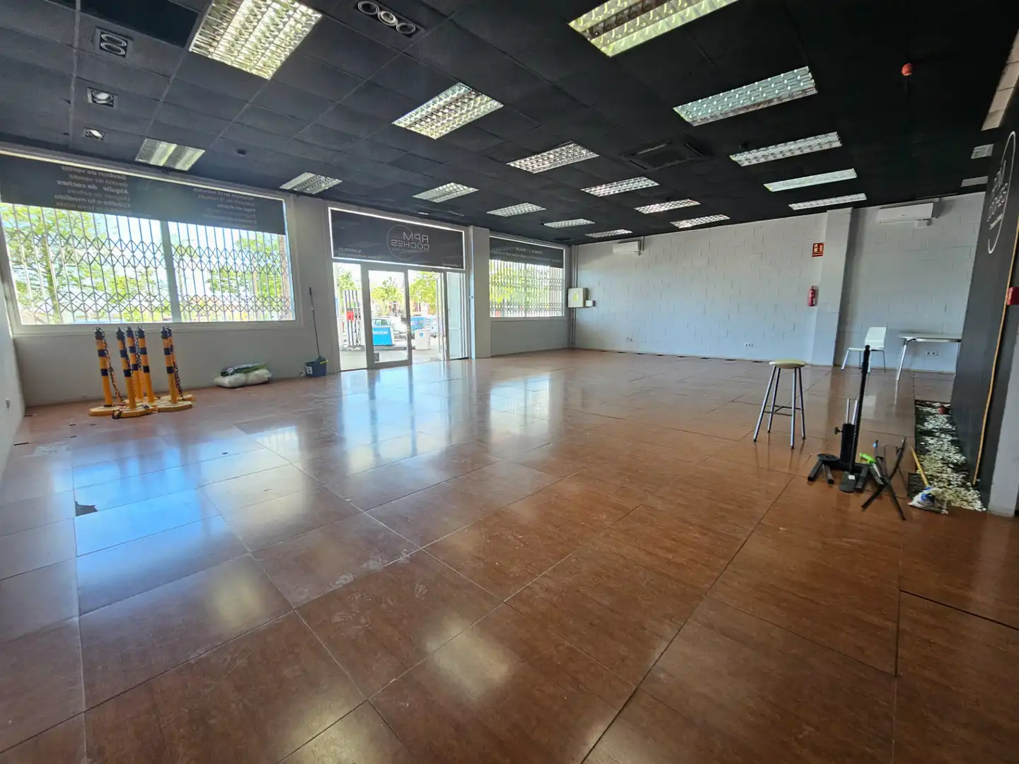 Fabrikhallen zur Miete in Terrassa