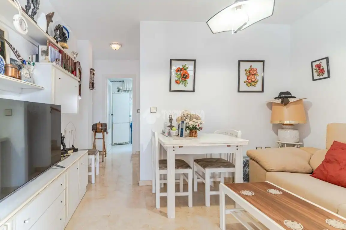 Sala de estar de Casa adosada en venta en Motril con Terraza, Trastero y Balcón