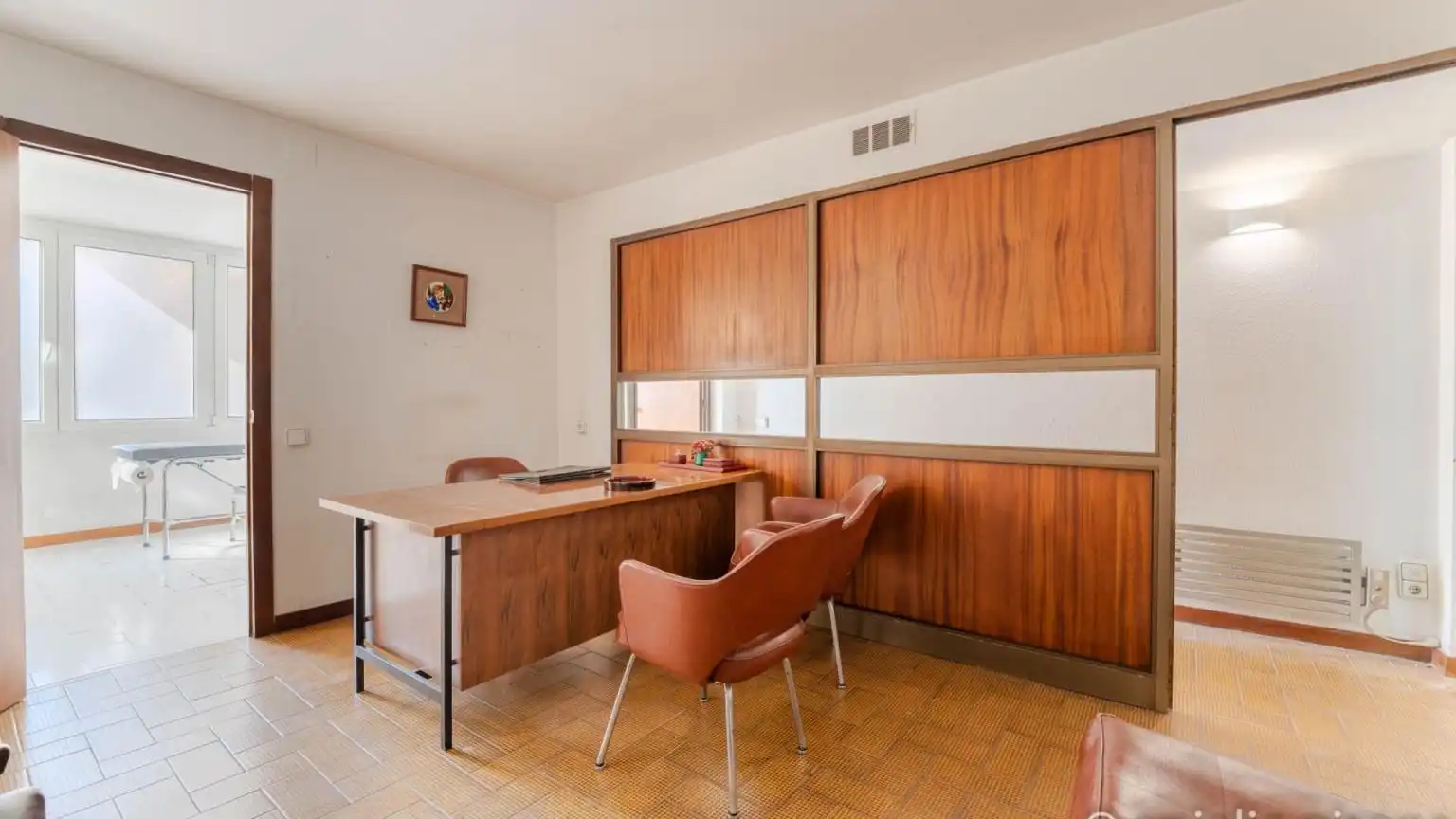 Office for sale in Girona  with Air Conditioner and Heating