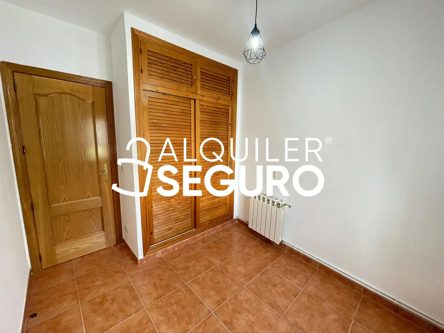 Bedroom of Flat for rent in Madrid  with Air Conditioner, Heating and Terrace