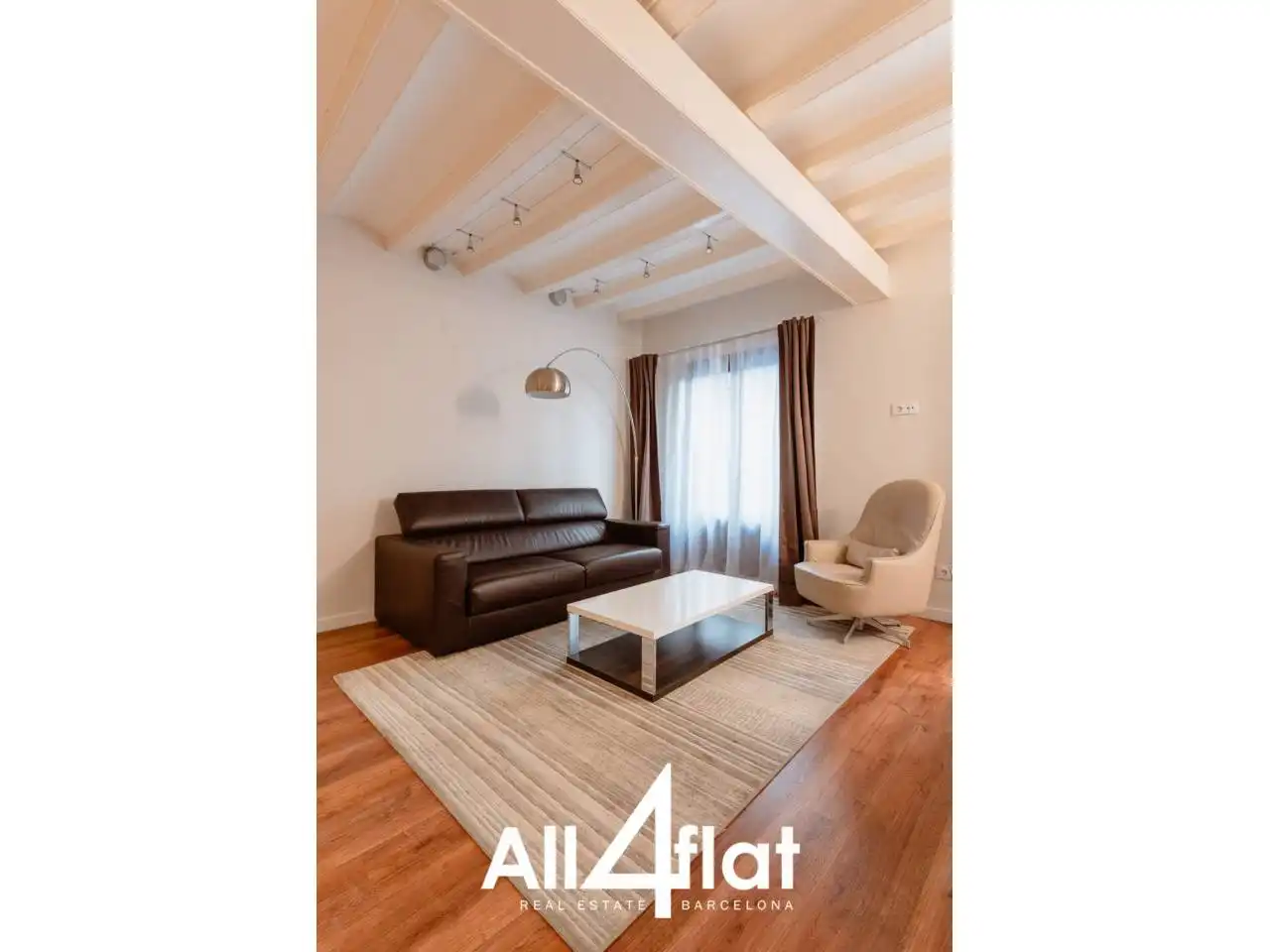 Wohnzimmer von Wohnung zur Miete in Barcelona mit Klimaanlage, Heizung und Parkett