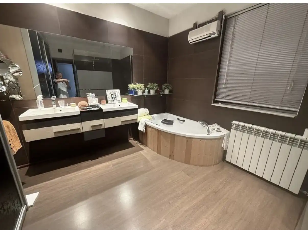 Bany de Casa o xalet en venda en Mansilla Mayor amb Aire condicionat, Jardí privat i Parquet