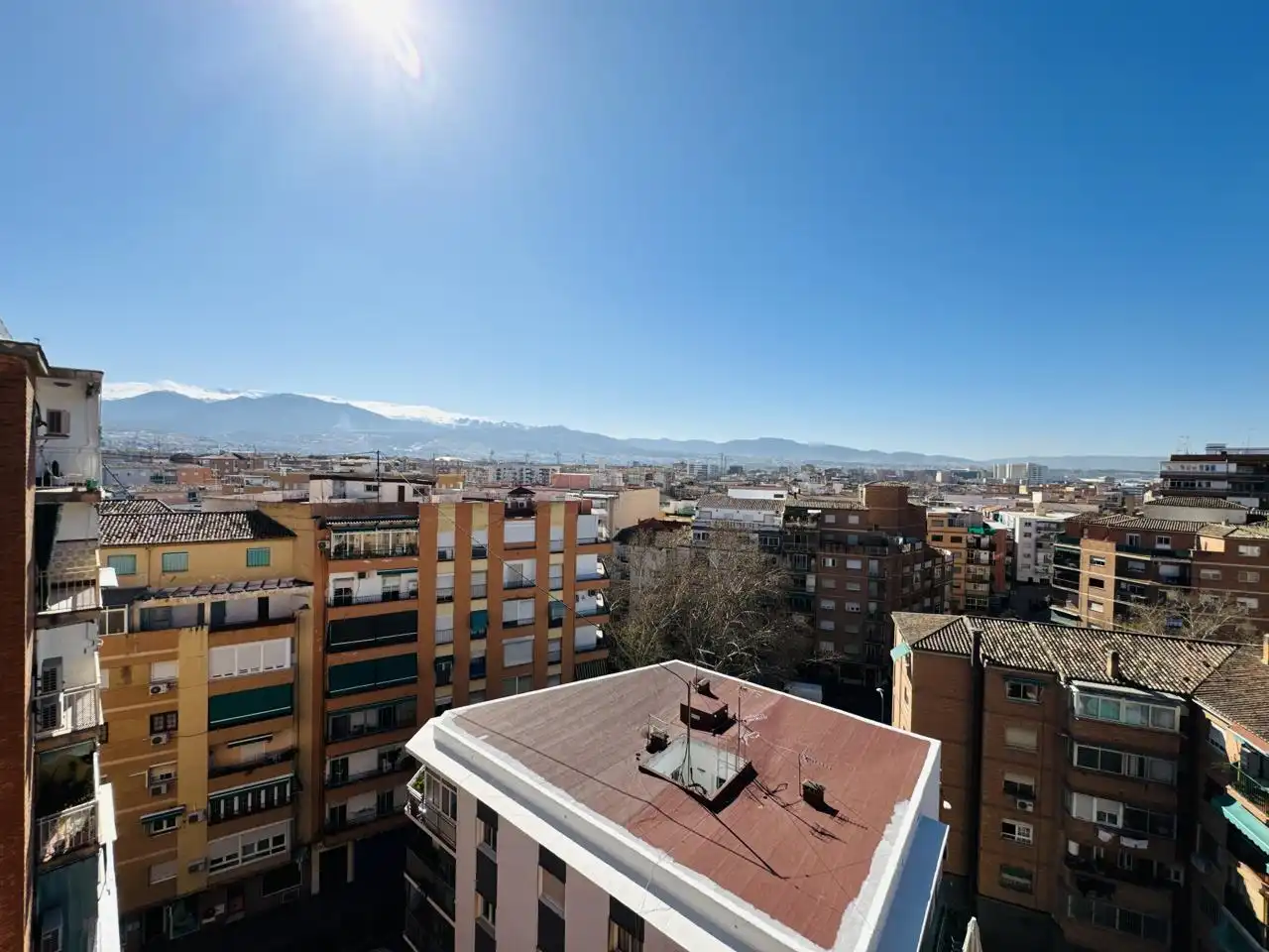 Vista exterior de Àtic de lloguer en Granada