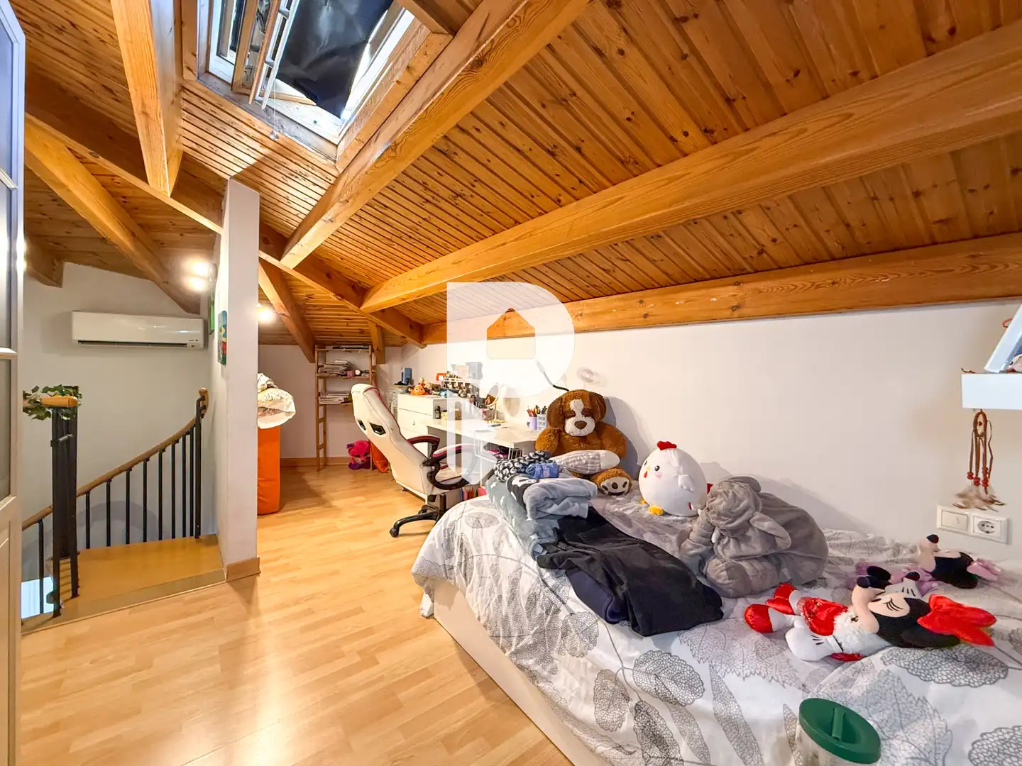 Bedroom of Flat for sale in Sant Vicenç Dels Horts  with Air Conditioner, Heating and Parquet flooring