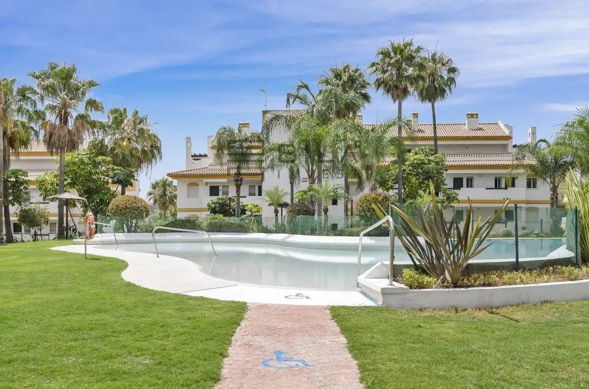 Piso con piscina en venta en Calanova Grand Golf, imagen 2