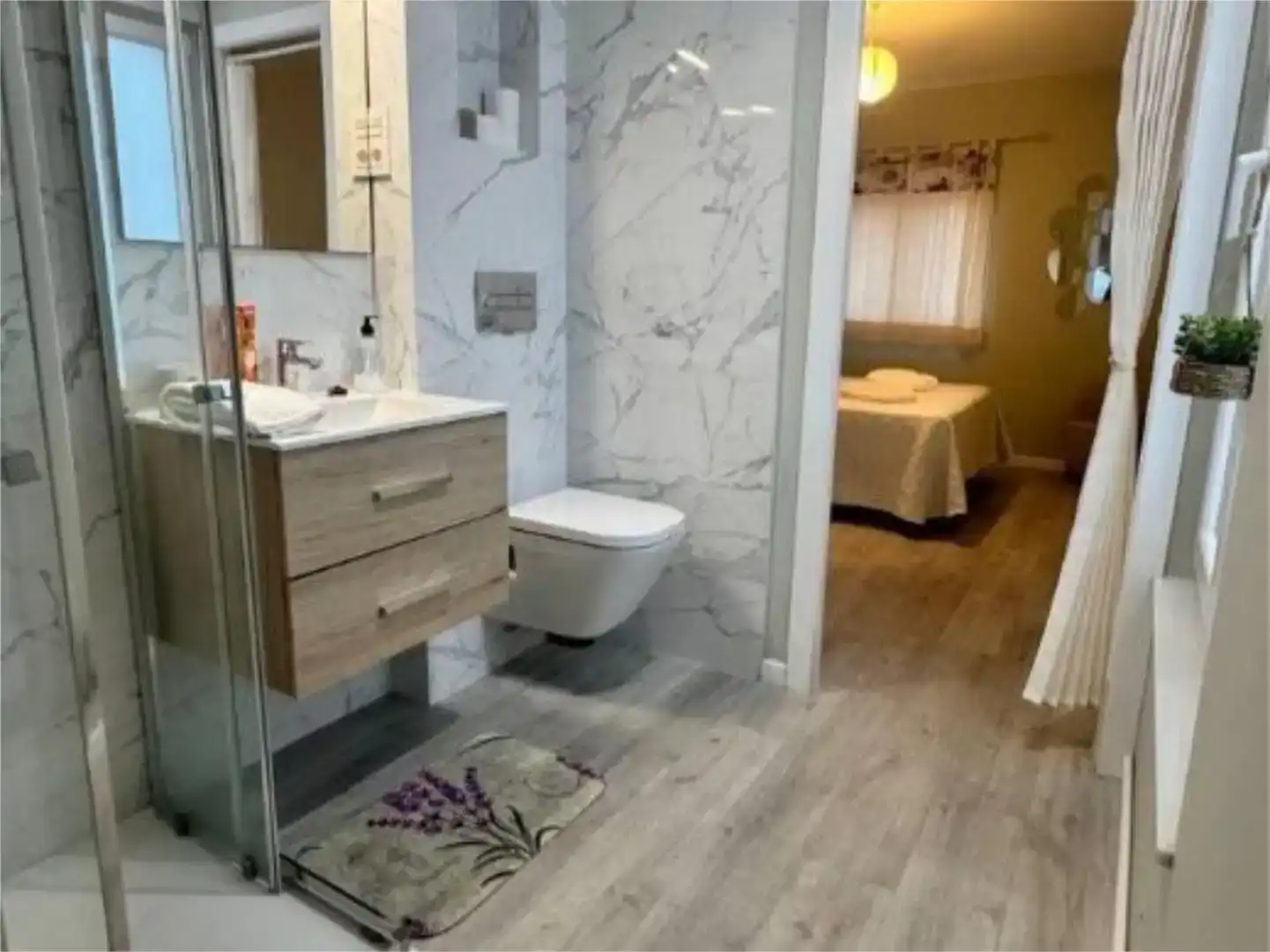 Badezimmer von Wohnungen zur Miete in Foz