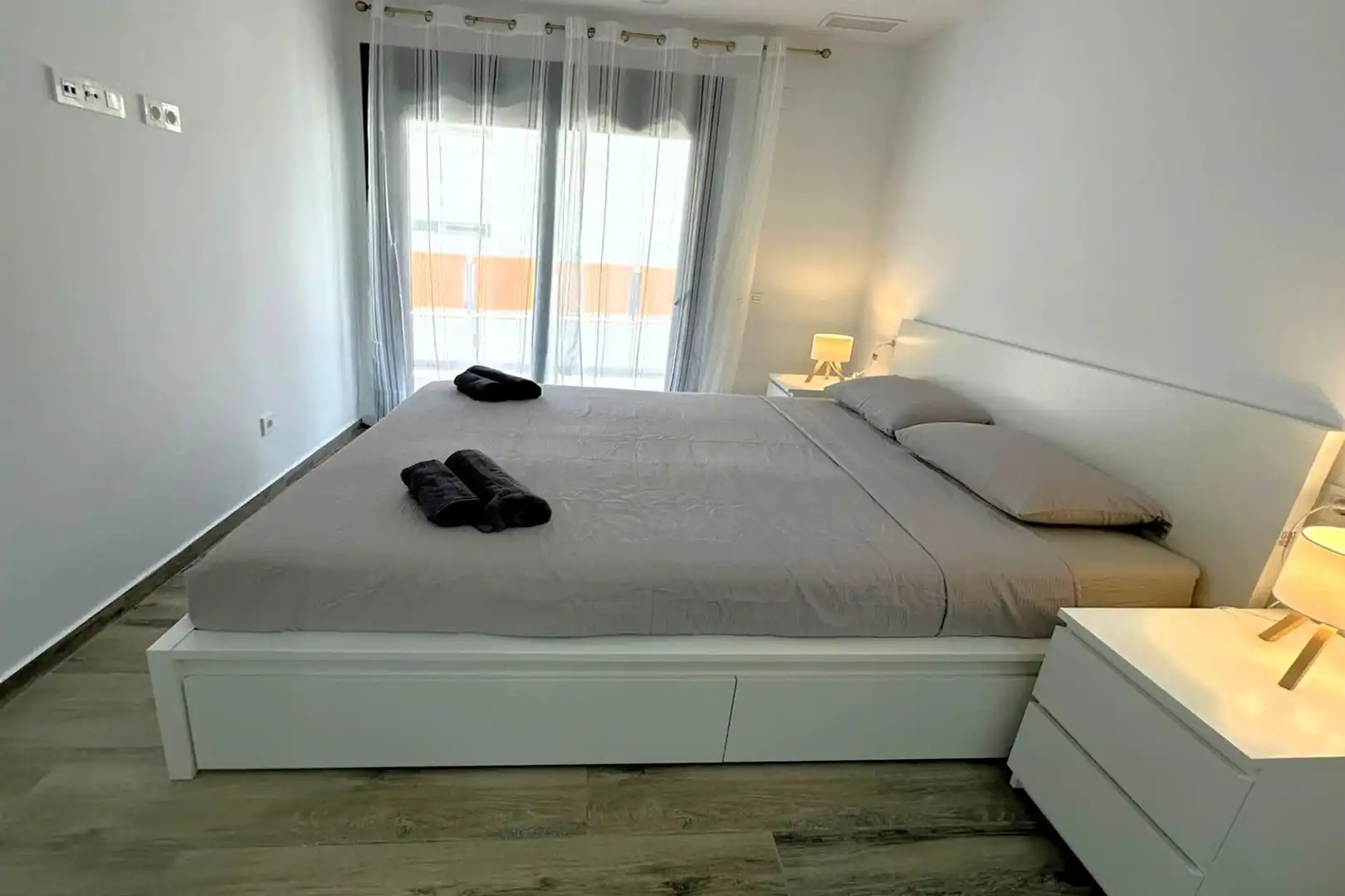Apartamento con terraza en venta en Calle RAMON GALLUD 139, imagen 13