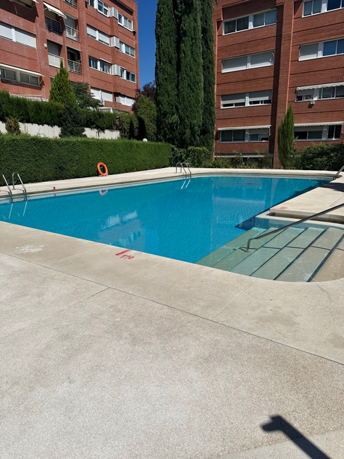 Piscina de Àtic de lloguer en  Madrid Capital amb Aire condicionat, Calefacció i Terrassa