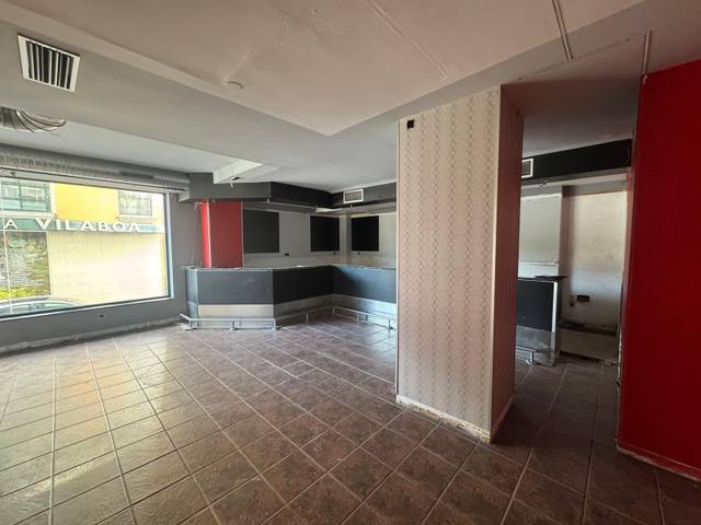 Local comercial en Venta en Vilaboa Sur