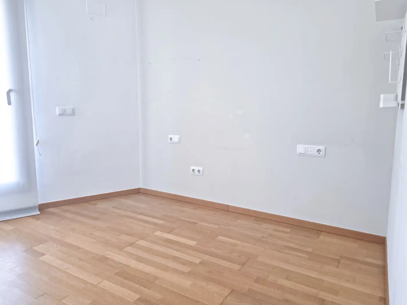 Bedroom of Attic for rent in Figueres  with Air Conditioner, Heating and Terrace