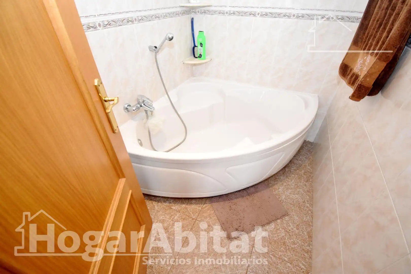Badezimmer von Haus oder Chalet zum Verkauf in Almazora / Almassora mit Terrasse und Whirlpool