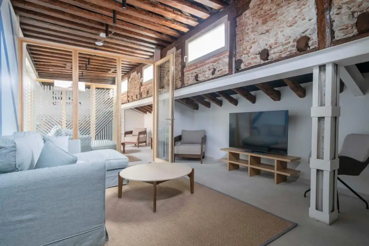 Living room of Houses for share in Madrid  with Heating, Furnished and Oven