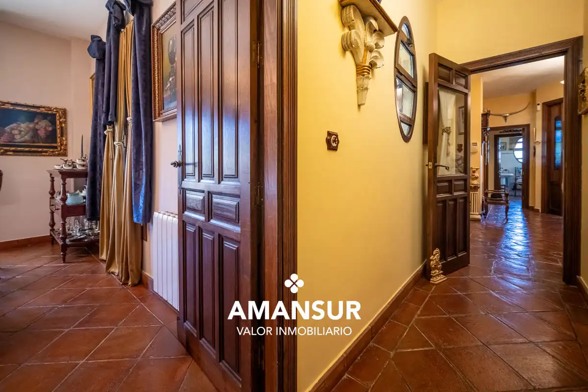 Chalet con piscina en venta en Avenida del Almendro, imagen 44
