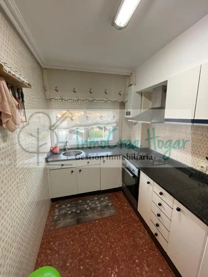 Cocina de Piso de alquiler en Baiona con Terraza y Amueblado