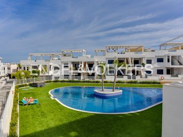 Rez-de-chaussée avec piscine à louer à Los Balcones - Los Altos