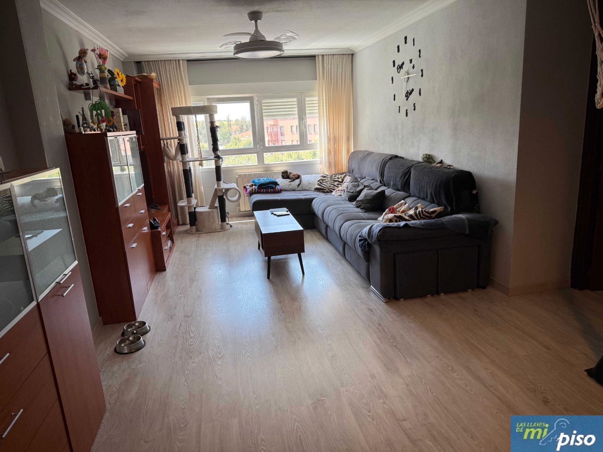 Living room of Flat for sale in Laguna de Duero  with Heating, Parquet flooring and Furnished