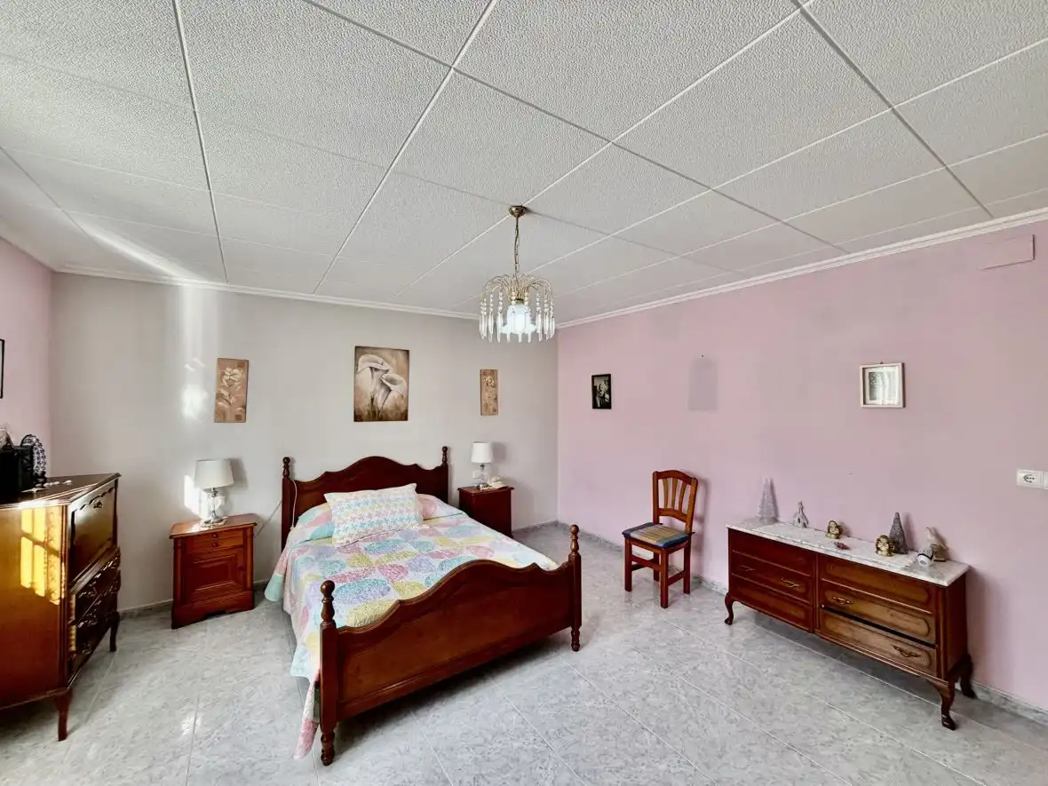 Schlafzimmer von Haus oder Chalet zum Verkauf in Elche / Elx mit Klimaanlage, Terrasse und Schwimmbad