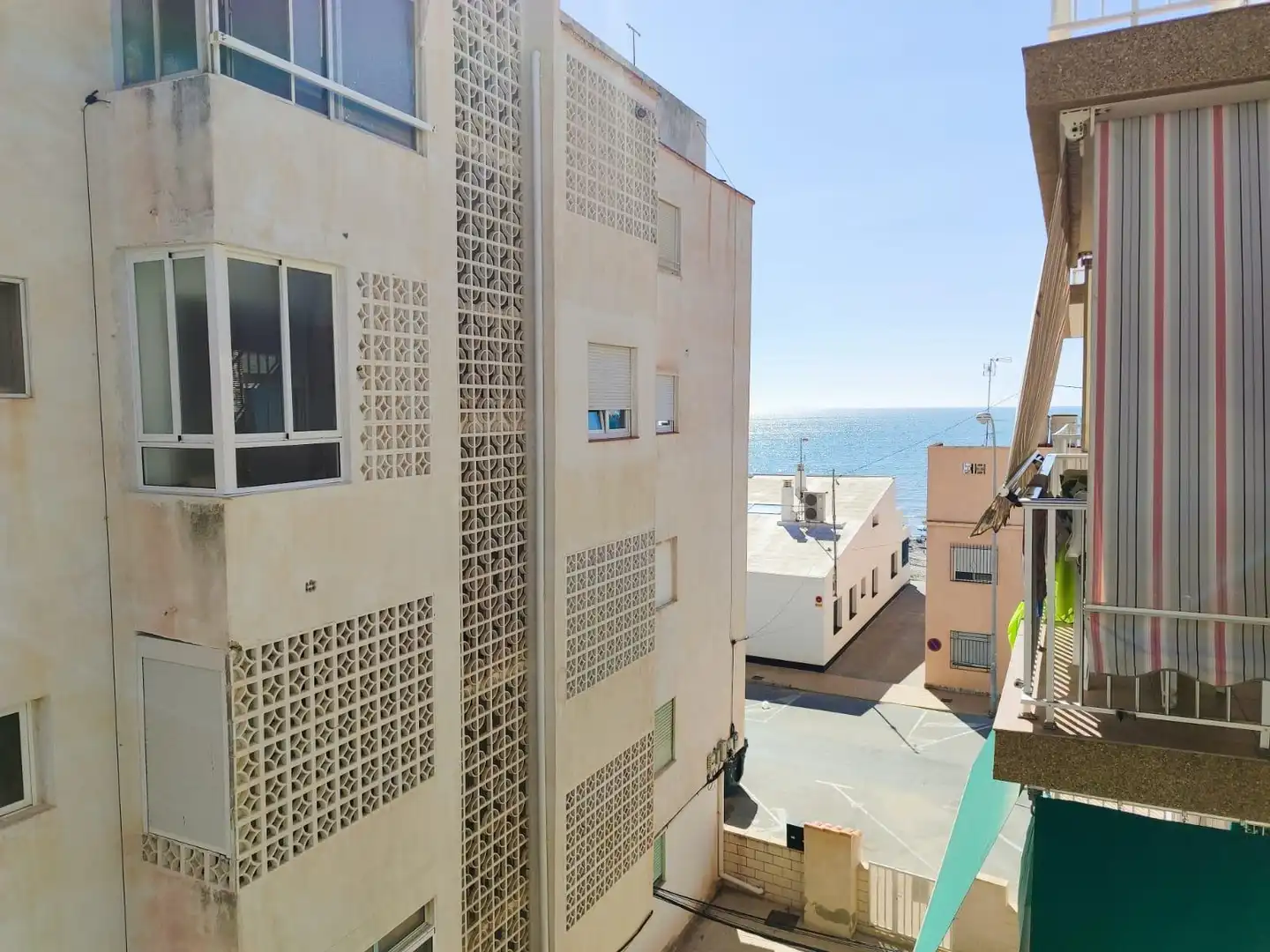 Vista exterior de Apartamento en venta en Santa Pola con Terraza y Amueblado