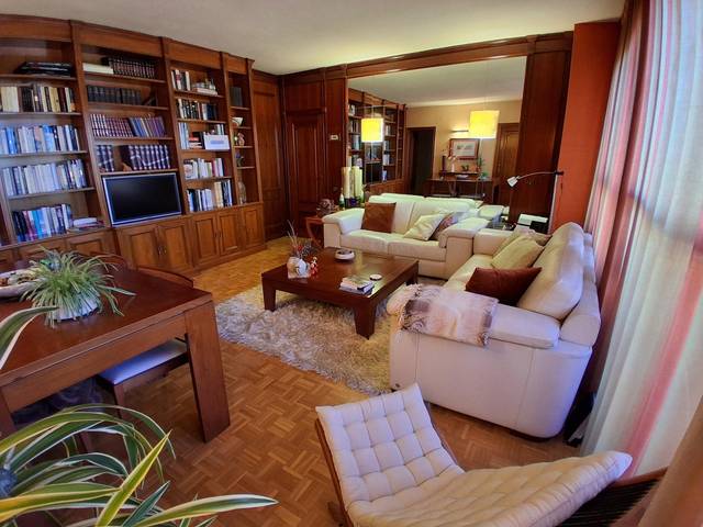 Piso en Venta en Media Legua