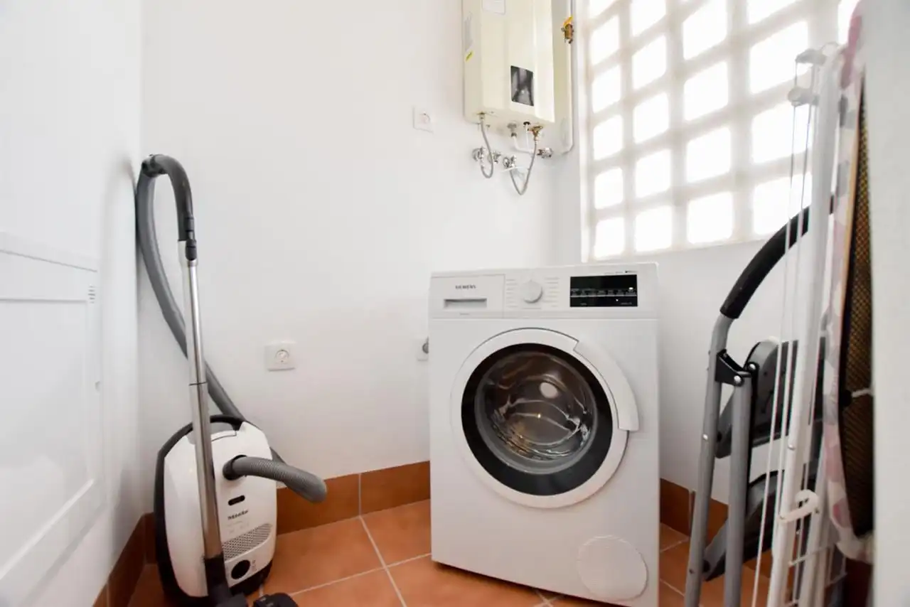 Badezimmer von Dachboden zum Verkauf in Pulpí mit Klimaanlage, Terrasse und Abstellraum