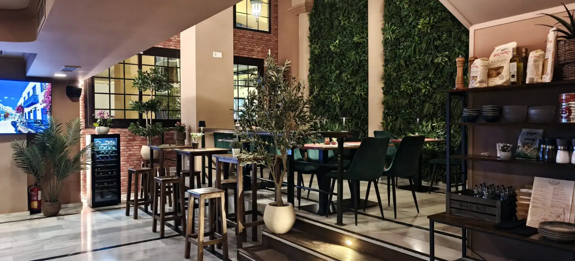 Local comercial en traspàs a San Pedro de Alcántara, imagen 2